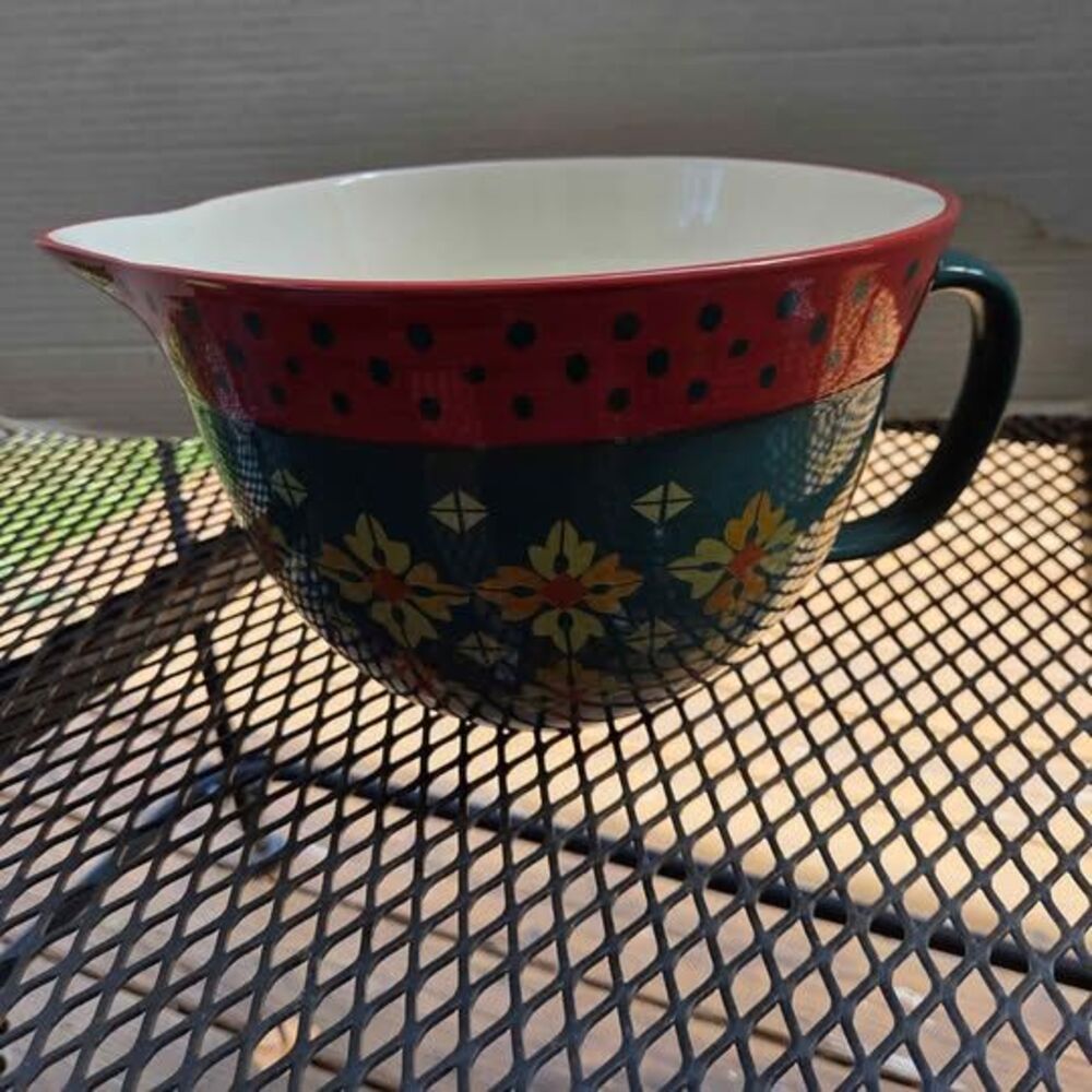 Pioneer Woman Vintage Geo pattern handled mixing bowl with pour spout